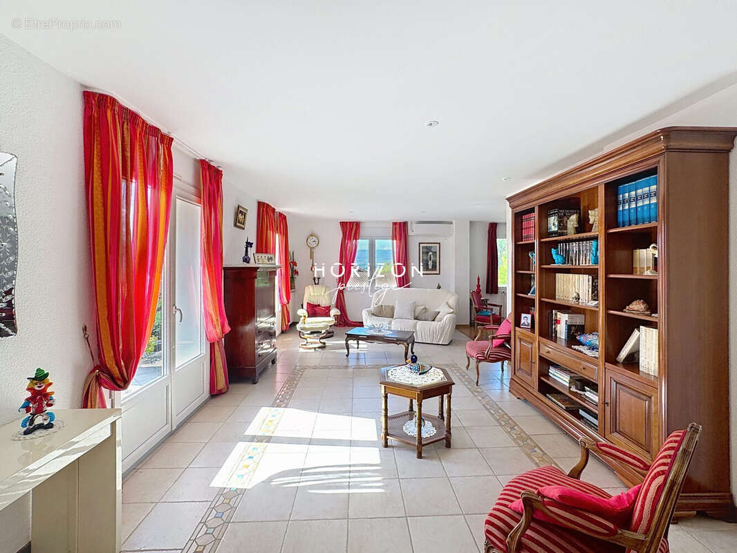 Maison à CHEVAGNY-LES-CHEVRIERES