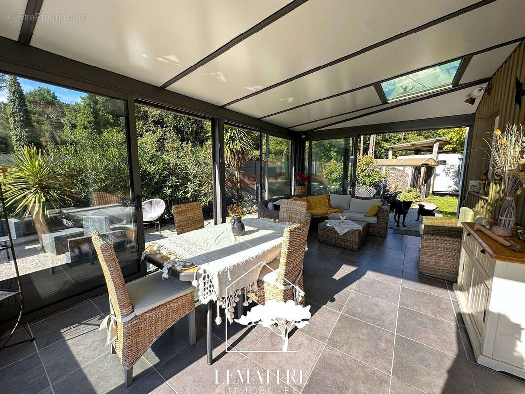 Maison à LES MATHES