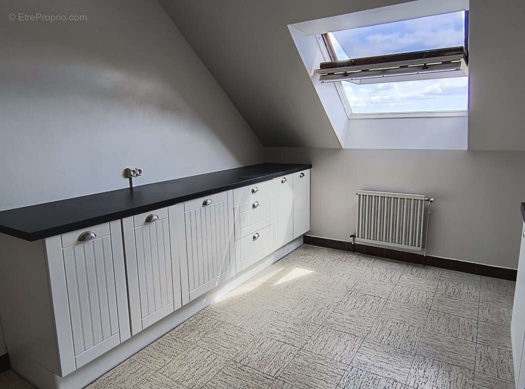 Appartement en trés bon état. Balcon,  garage et parking. - photo 6