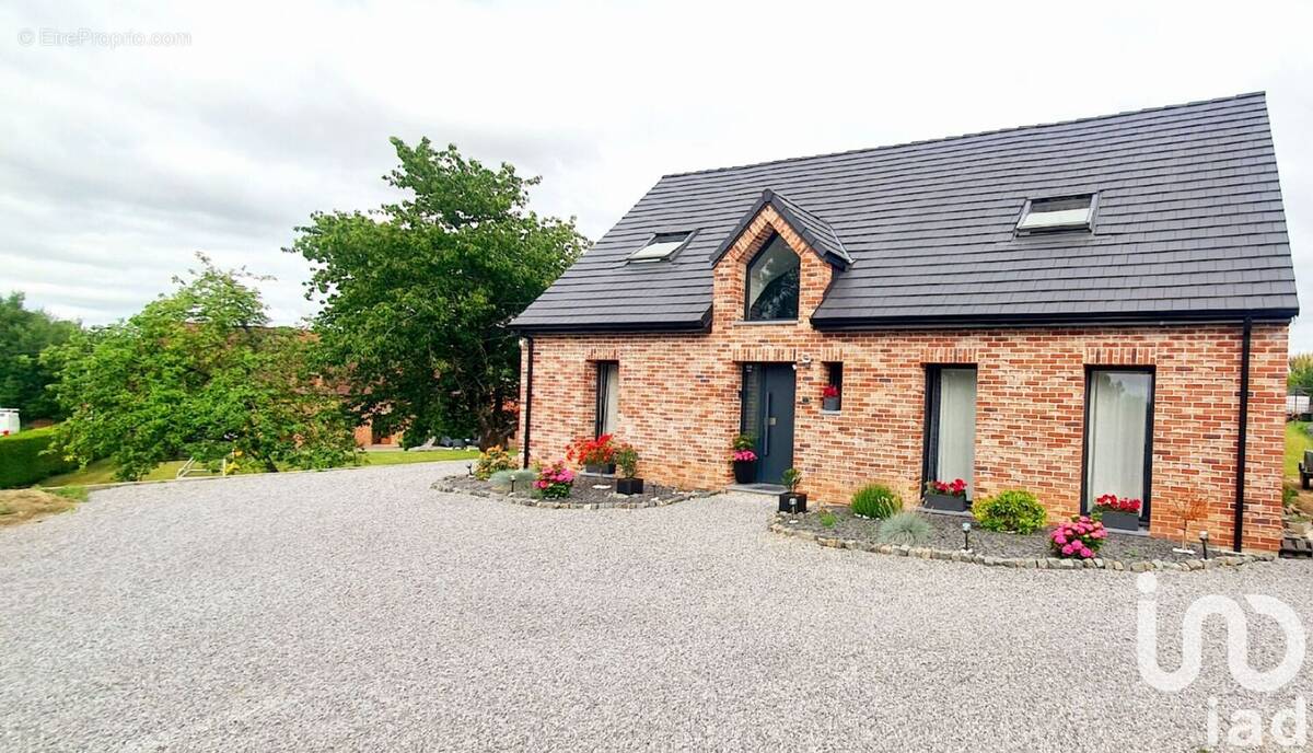 Photo 1 - Maison à ESCARMAIN