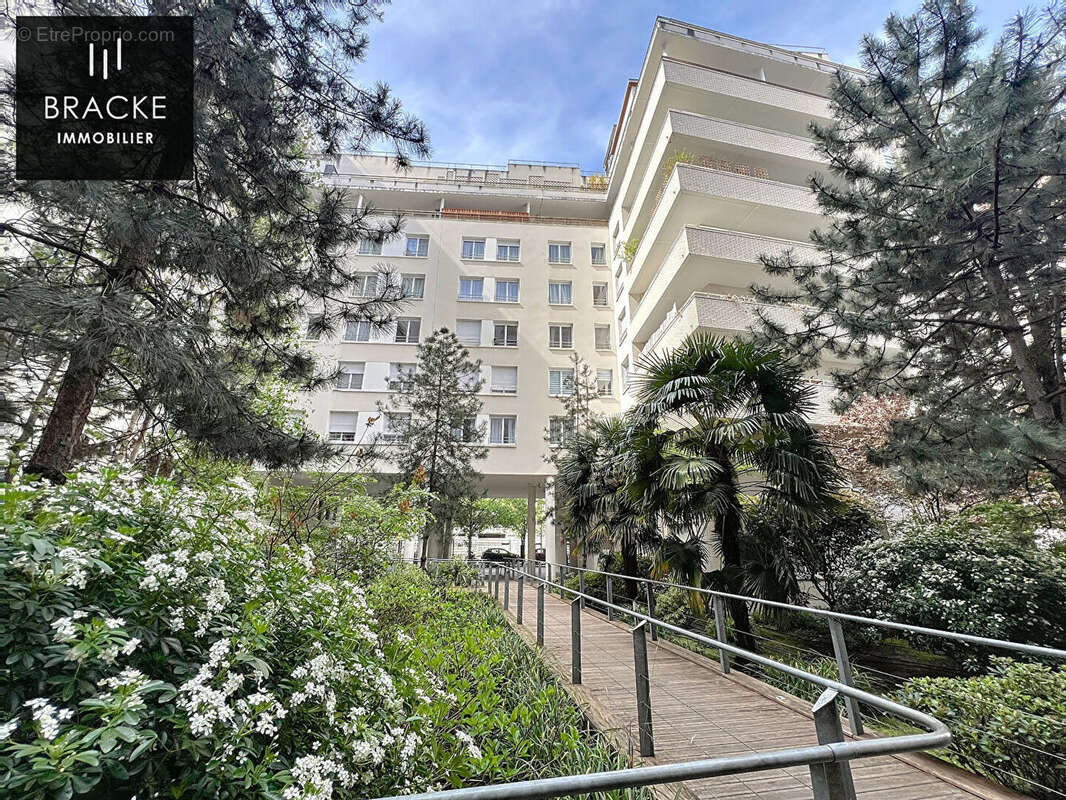 Courbevoie fbg de l'arche - 3 pieces 66m²  avec grand balcon 15m² - photo 4