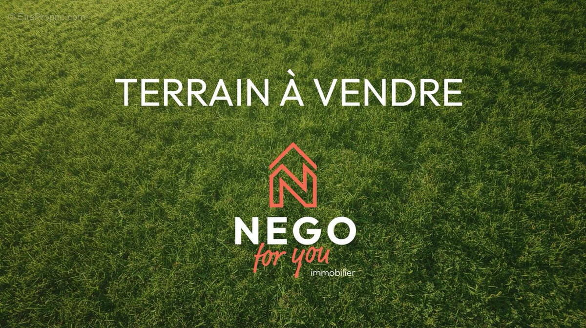 Terrain à SAINT-LEGER-DES-BOIS