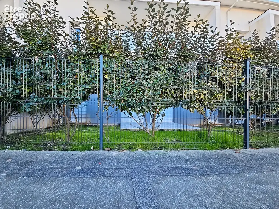 Villenave-d'Ornon -Vx-Bourg Appartement T3.58 M2.Jardin-Parking - photo 3