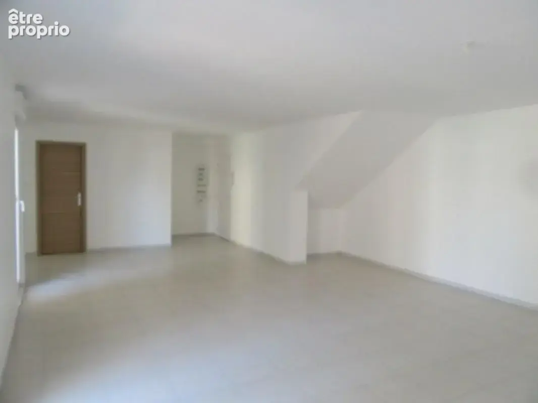 Coup de coeur : appartement à vendre 4 pièces SAINT AVOLD (57) - photo 1