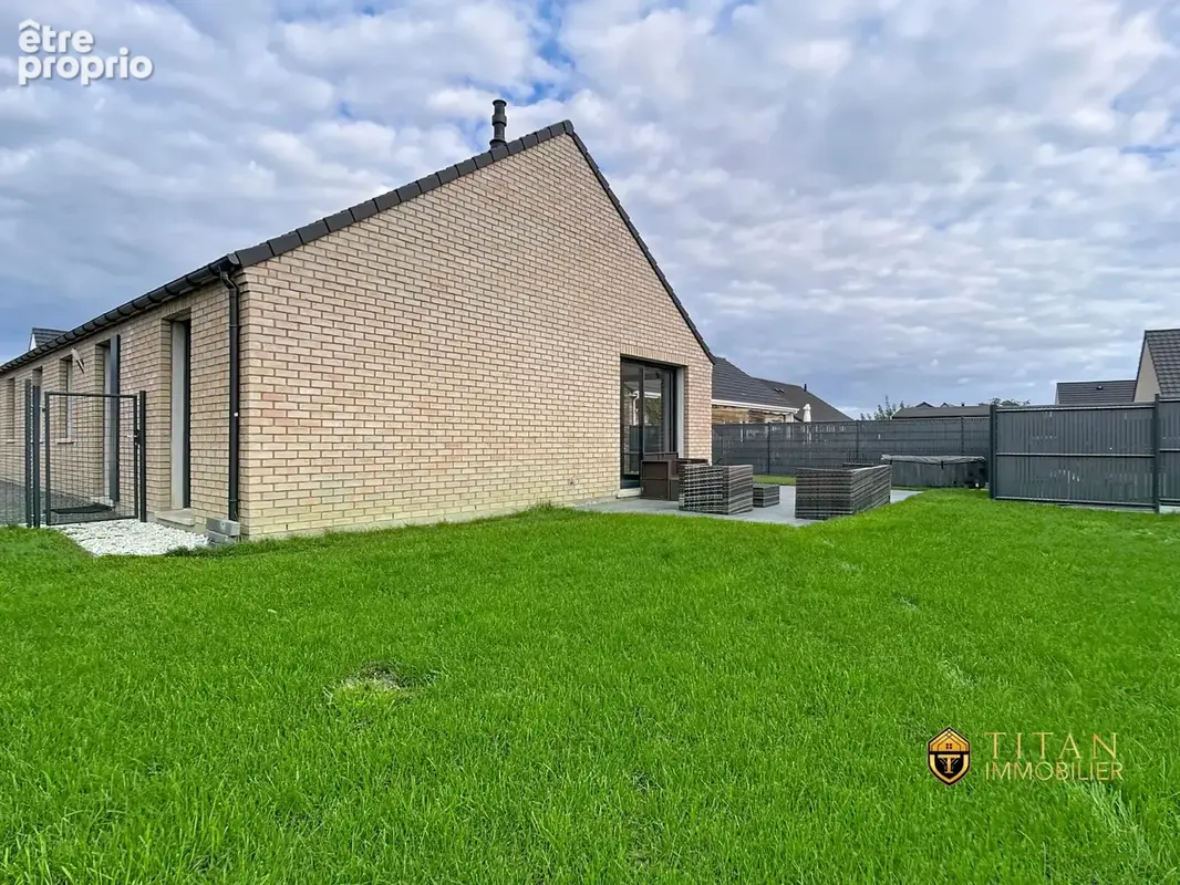  Maison Plain pied individuelle, 4 chambres, jardin à Rexpoëde - TITAN IMMOBILIER