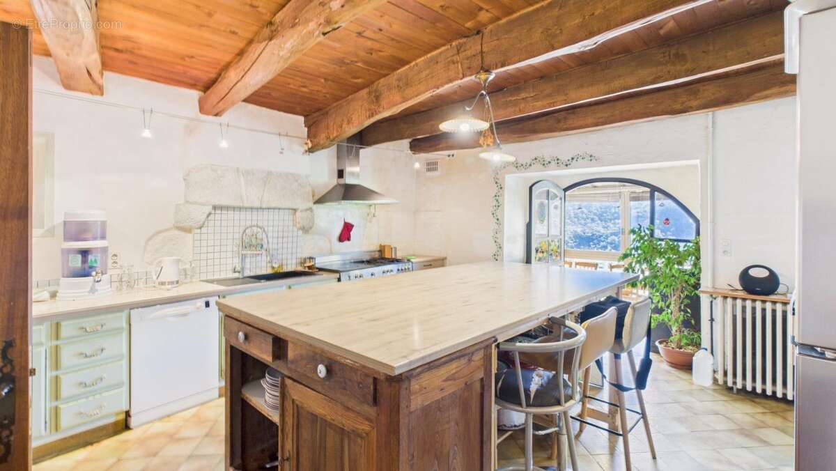 Maison à SEVERAC-LE-CHATEAU