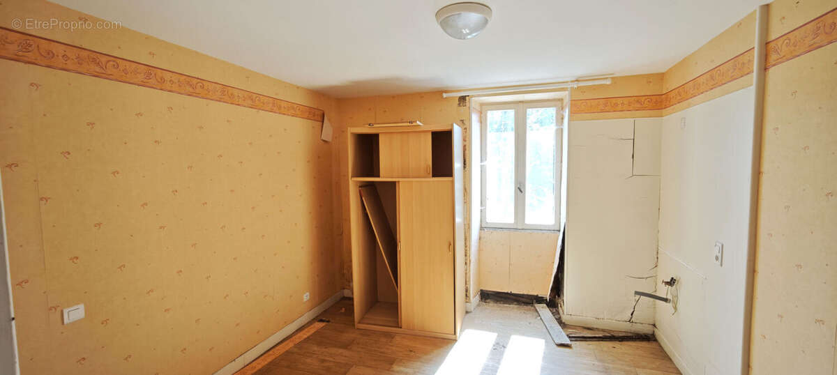 Immeuble de rapport - Asprieres  200 m2 - photo 13