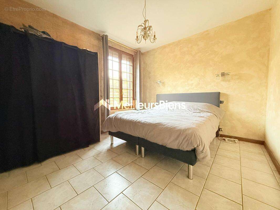 Maison à AUVERS-SUR-OISE