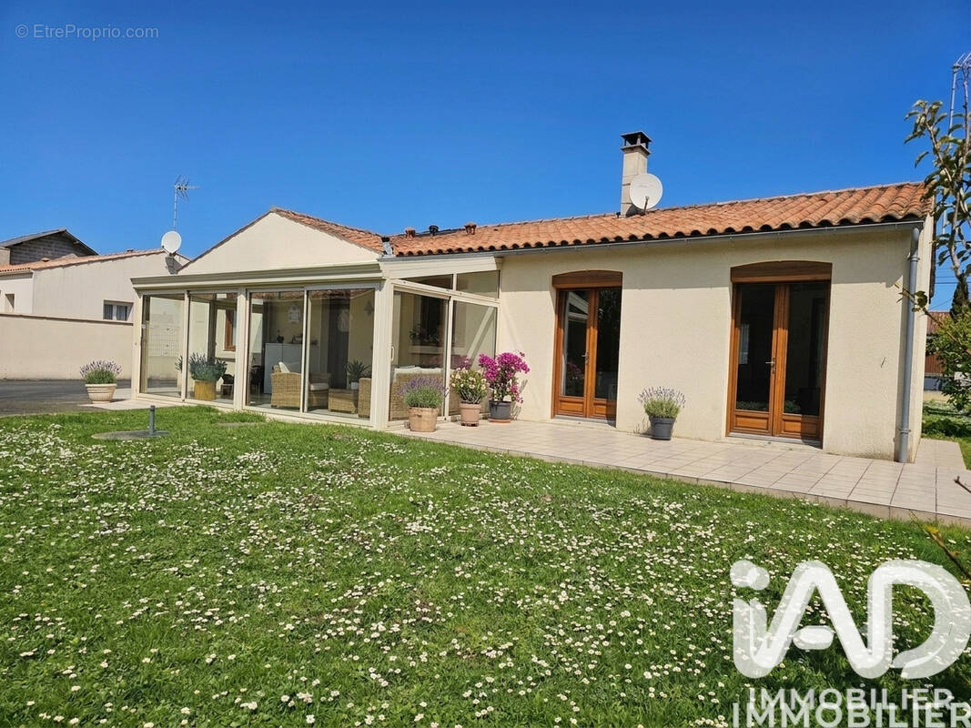 Photo 1 - Maison à LA VERGNE