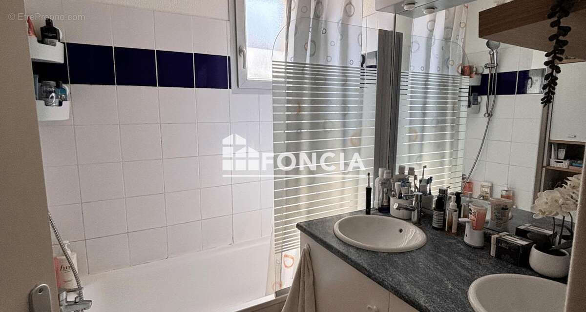 F MARTINEZ 0616831O69 Pavillon en copropriété situé dans une résidence avec piscine et cadre verdoyant. Loué 850 €/mois jusqu’au - photo 7