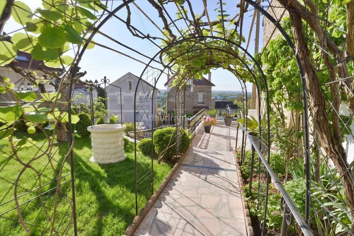 Maison à VILLENEUVE-SAINT-GEORGES