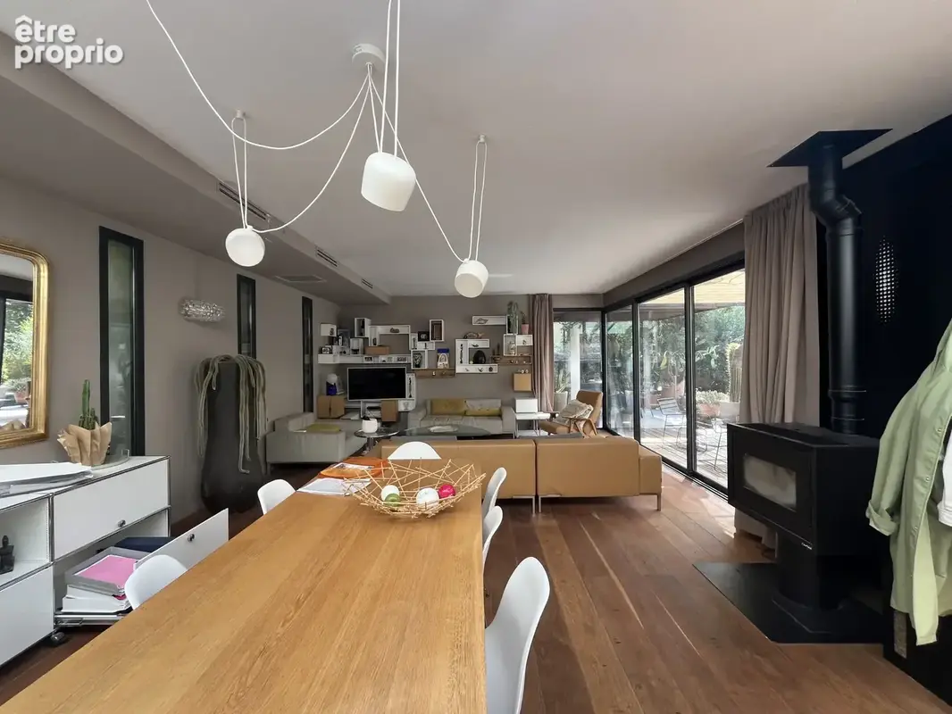 NIMES TOUR MAGNE Villa de 155 m2 avec piscine et studio de 35 m2 - photo 6