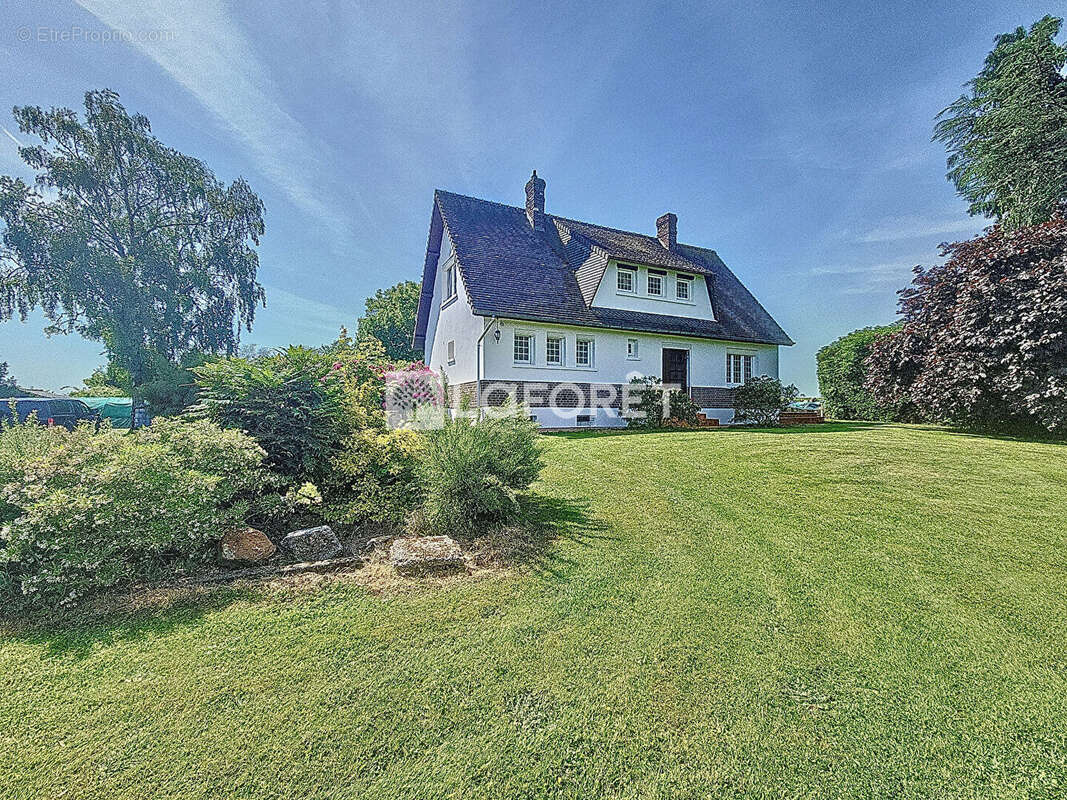 Maison à LE THUIT-SIGNOL