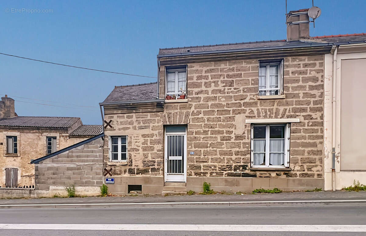 Maison à DOUE-LA-FONTAINE