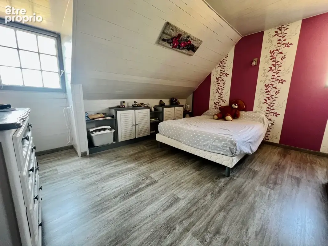 Belle maison familiale avec jardin, garage et dépendance aménagée au coeur de Poilly lez Gien - photo 12
