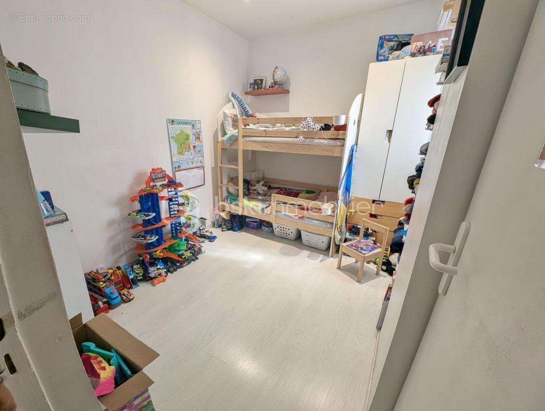 Appartement à CORBEIL-ESSONNES
