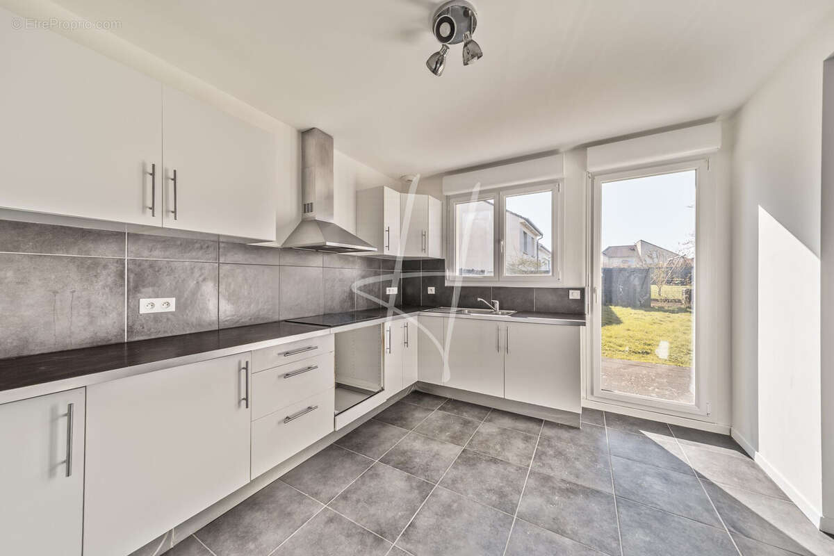 Maison à HUSSIGNY-GODBRANGE