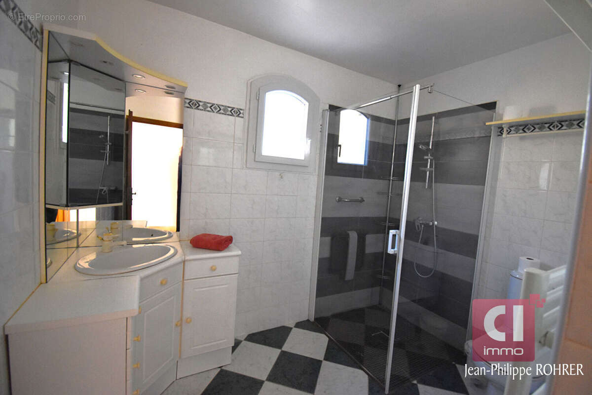 Maison à BESSE-SUR-ISSOLE