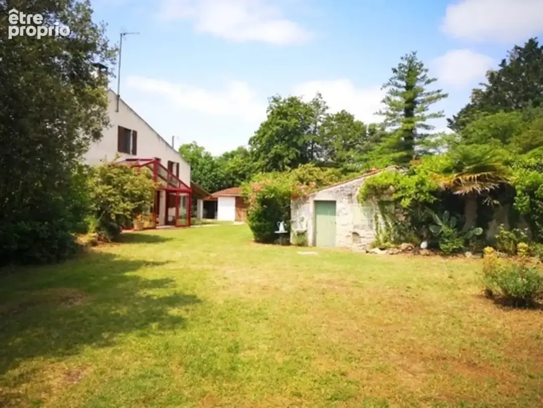 Dpt Charente Maritime (17), à vendre BORDS  2 maisons - photo 4