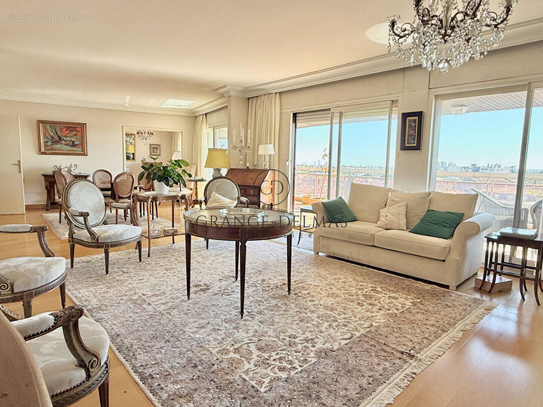 Appartement à BORDEAUX