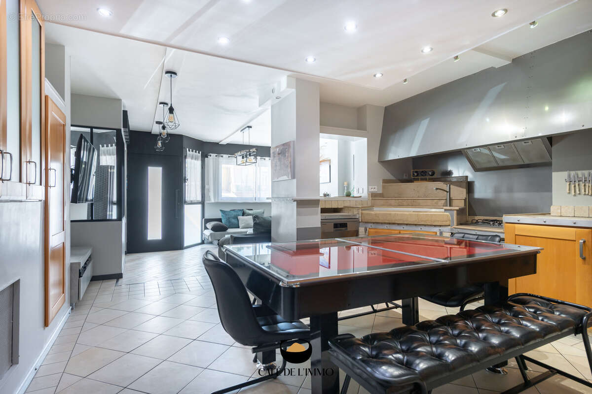 Appartement à MARSEILLE-7E