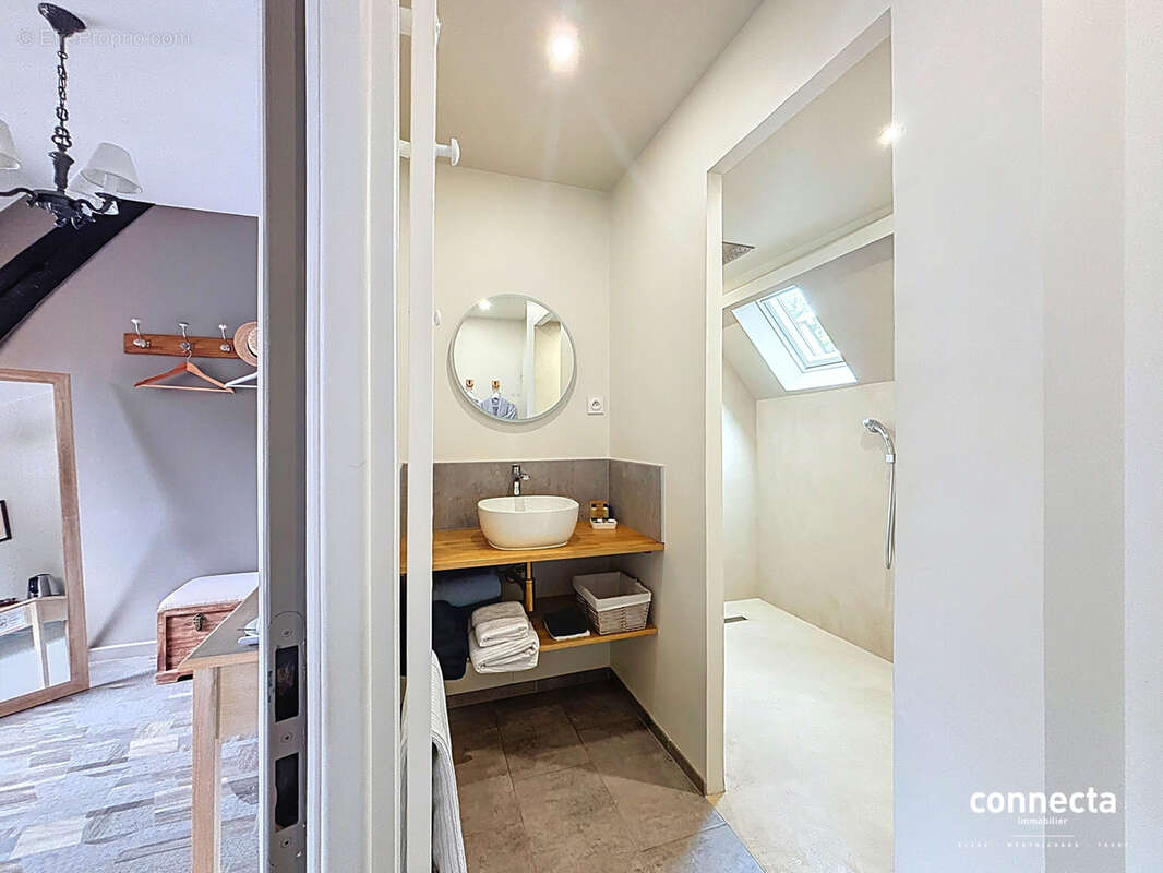 Maison à POCE-SUR-CISSE