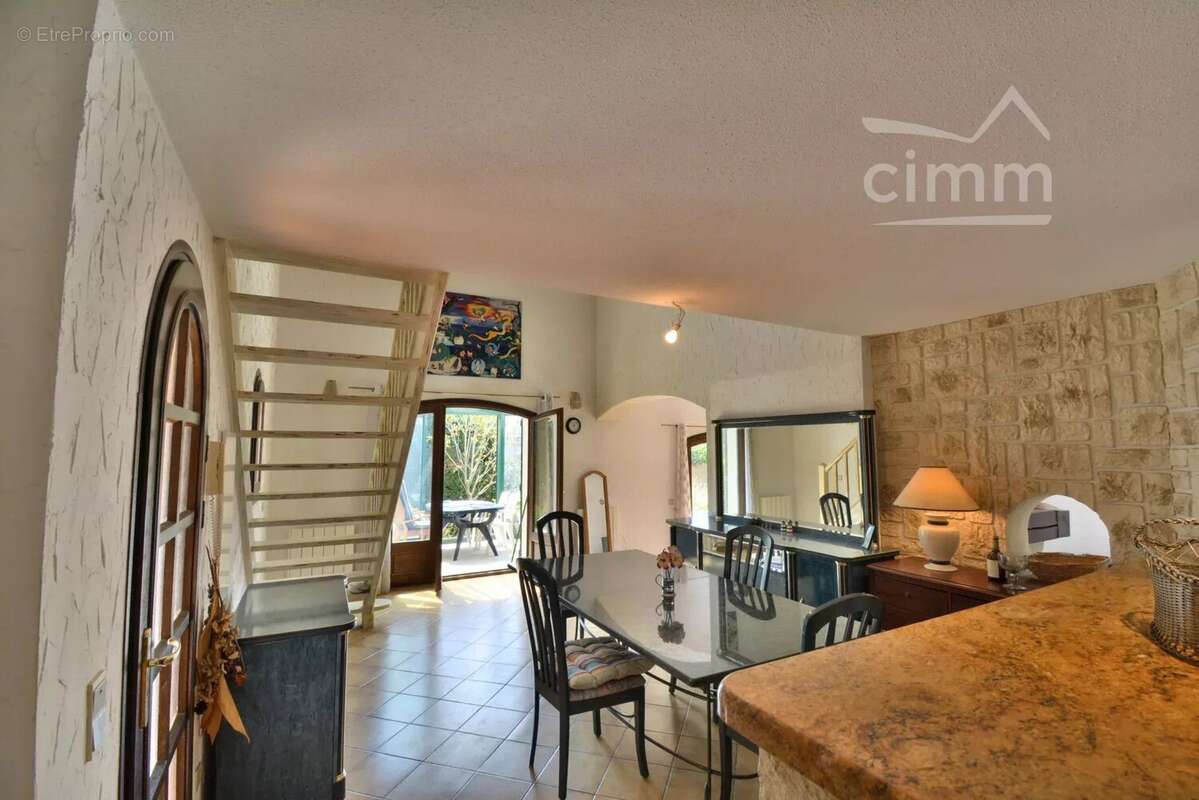 Vente - saint cyprien plage - belle villa 4 faces  - piscine - 6 pieces - 66750 - pyrenees orientales - region occitanie - photo 4