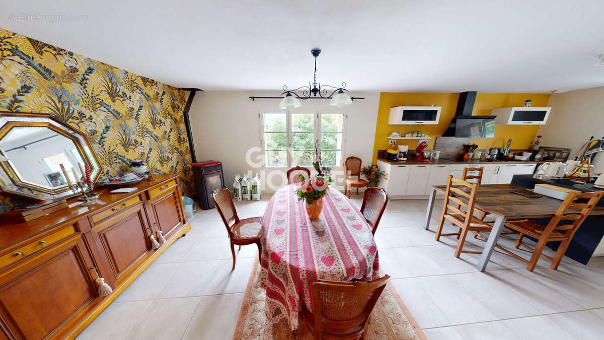 Maison à CADOURS