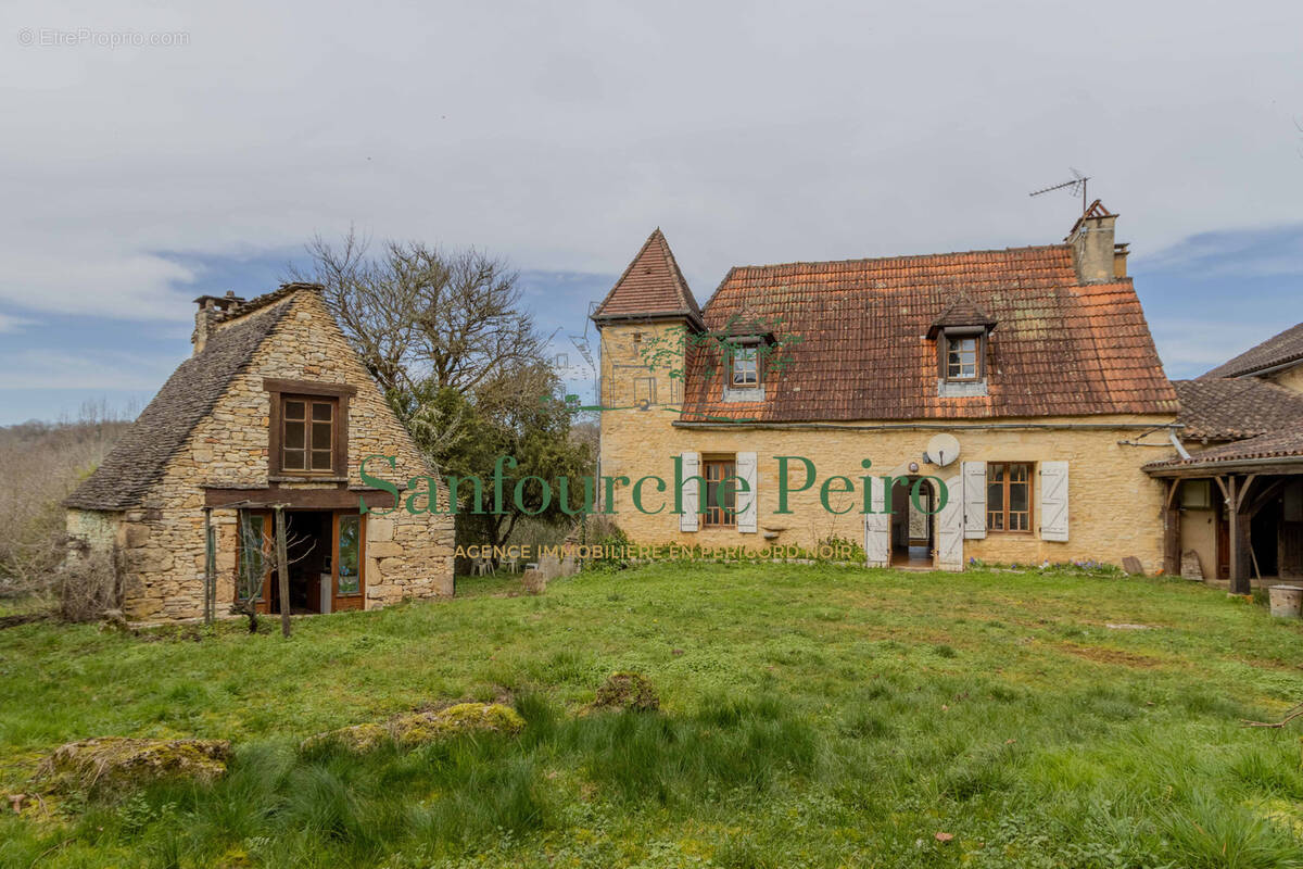 Maison à SAINT-CYBRANET