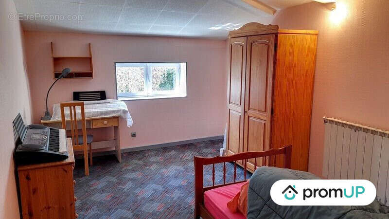 Maison à SAINT-CHRISTOLY-DE-BLAYE