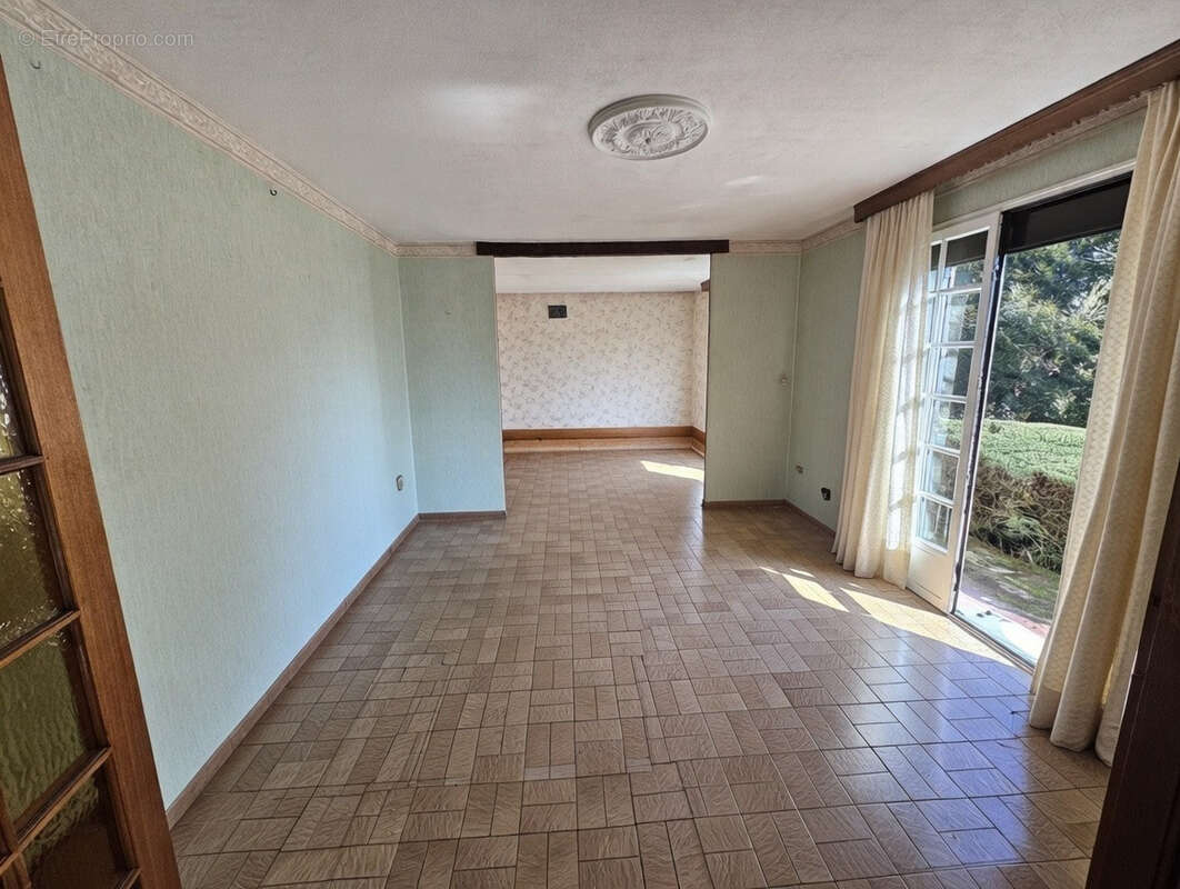 Maison à FROIDECONCHE