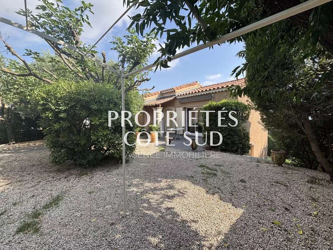 Maison à VILLENEUVE-LES-AVIGNON