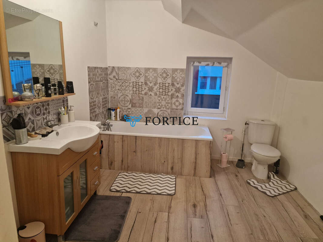 Appartement à PONT-A-VENDIN