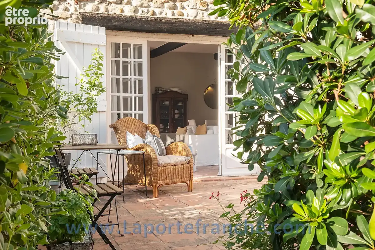 Maison de Maître   Haut-de-Cagnes   4 chambres, studio, terrasses et garage - photo 29