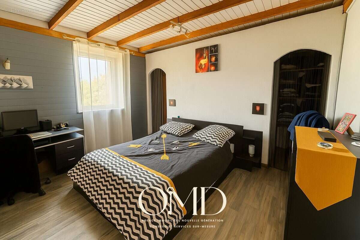 Chambre 2 - Maison à SAINT-JULIEN-SUR-GARONNE