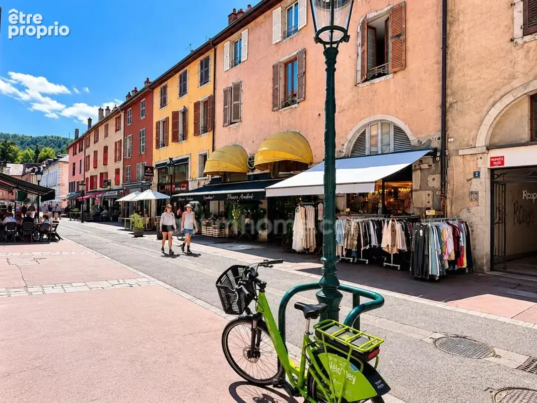Annecy centre – appartement d’exception avec vue sur les toits et les montagnes - photo 25