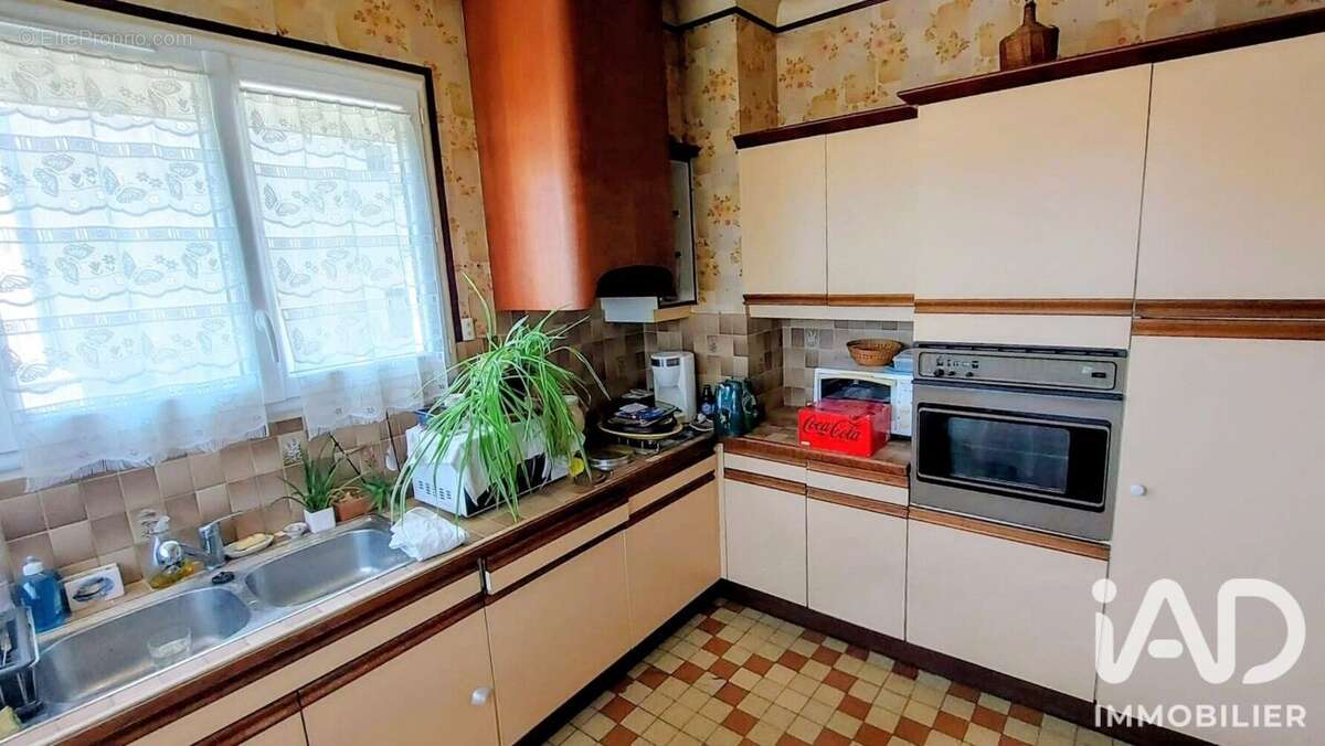 Maison 65 m² à Sainte-Savine  - photo 4