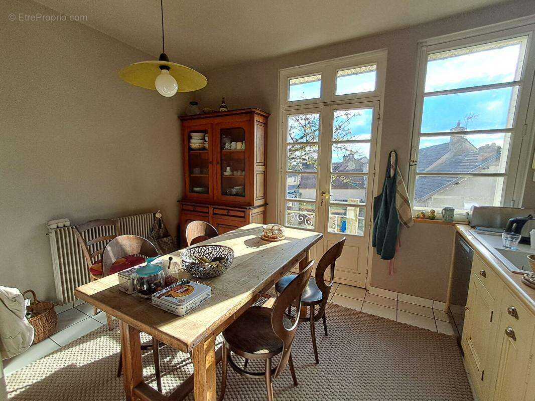 Maison à CHAMPFORGEUIL