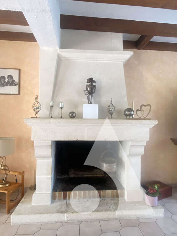 Maison en pierres dans la valle de l'automne / 6 chambres / sous sol total - photo 6