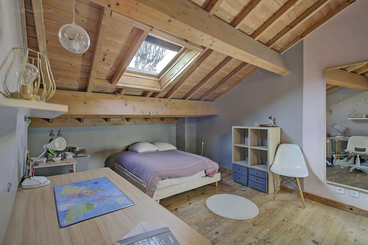 Maison à COLLONGES-AU-MONT-D&#039;OR