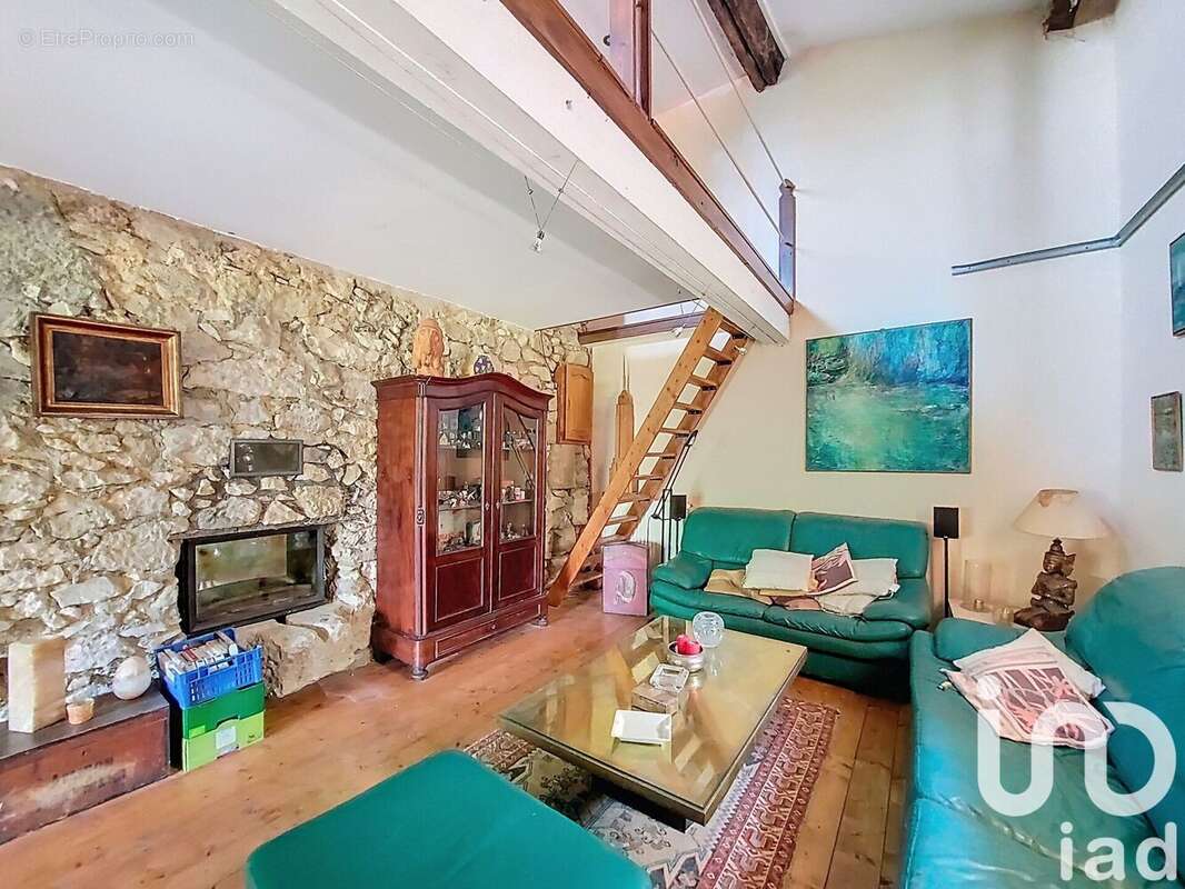 Maison 255 m² à Castillon-Massas  - photo 5