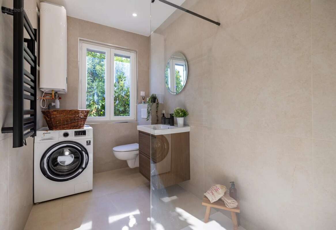 Appartement à BEAULIEU-SUR-MER