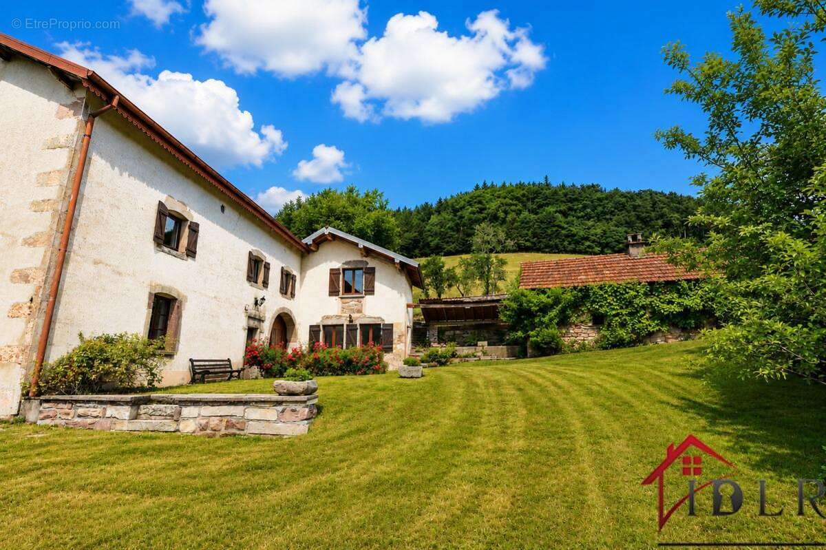 Ferme vosgienne de caractère   Deux logements    Dépendances - photo 2