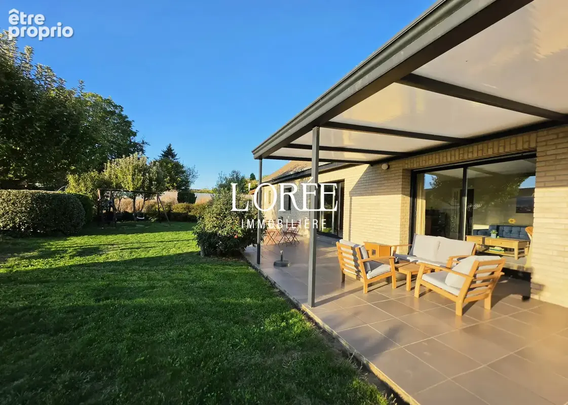 Pavillon individuel en brique - semi plain pied - 140m2 - 4 chambres - jardin  - garage - photo 2