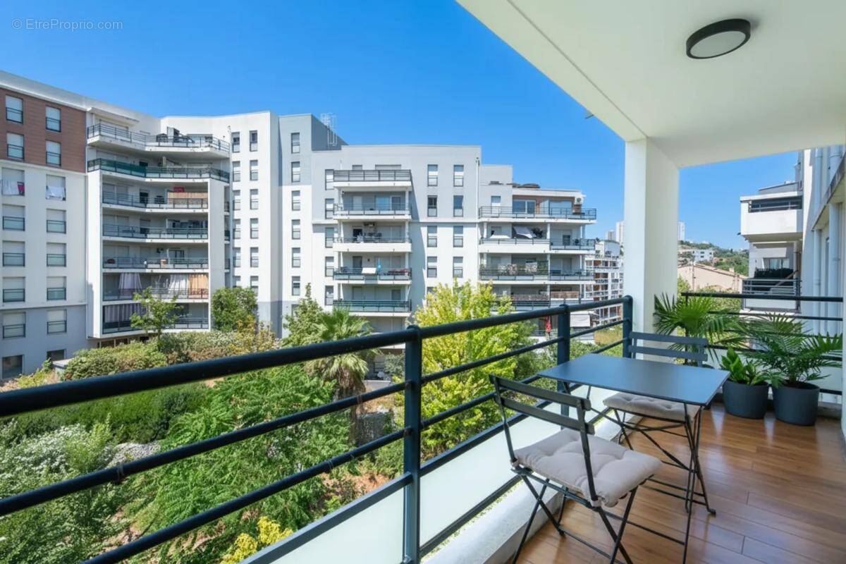 Appartement à MARSEILLE-15E