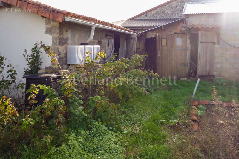 Maison à RUFFEC