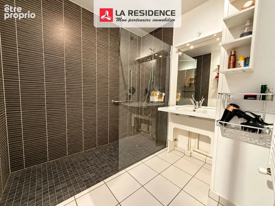 Appartement 4 pièces 83 m² à vendre à Le Mesnil-Saint-Denis (78320) - photo 8