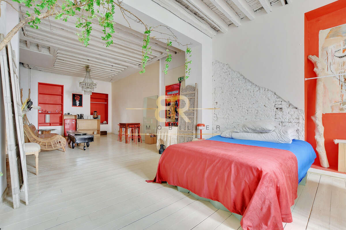 Appartement à PARIS-10E