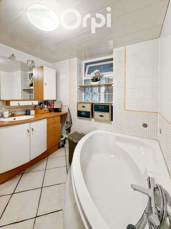 Maison à ESTREES-SAINT-DENIS