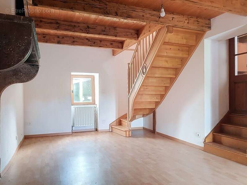 Maison à LA VINEUSE